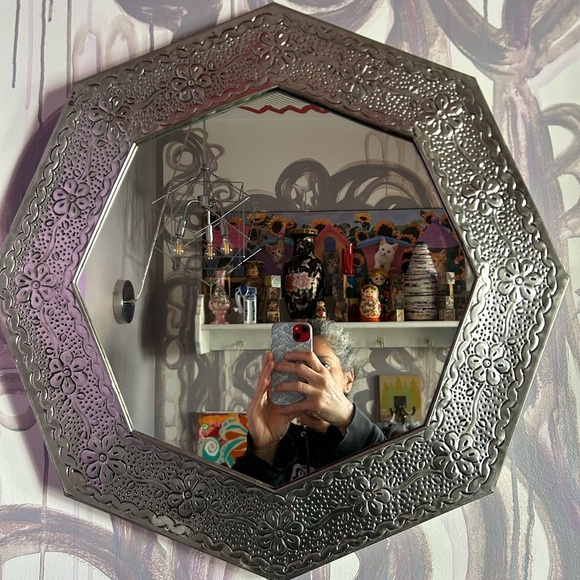 Vintage Mexican Tin Mirror Handcrafted - Hammered Hexagon - Picture 3 of 12